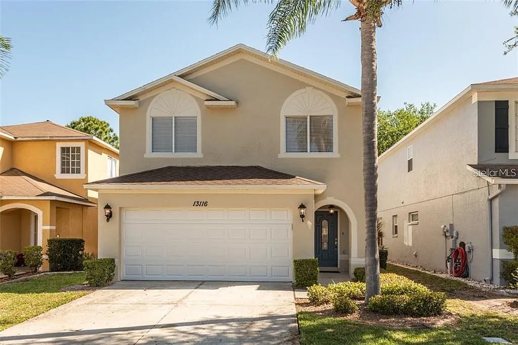 4 bed, 2.5 bath, 2130 sqft, $2,400 — Photo 1