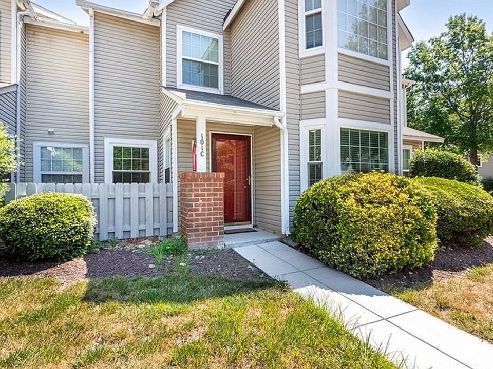 1st image of 101C Windsor Ln