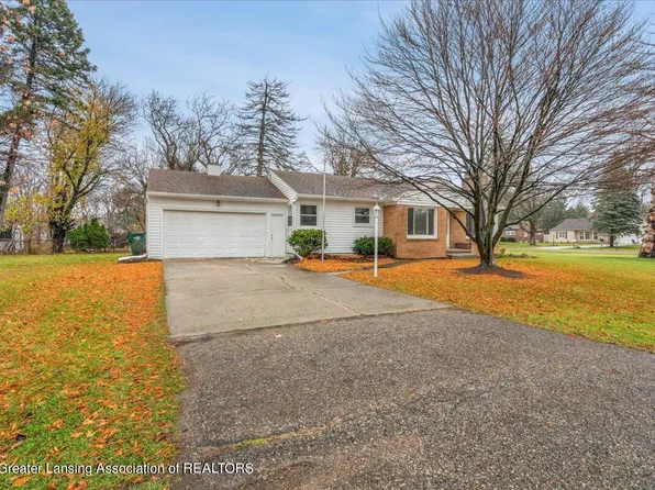 2808 Arlington Rd, Lansing, MI 48906