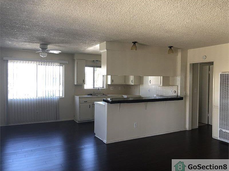 1st image of 11611 Menlo Ave