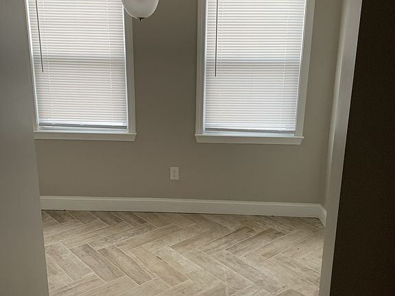 4th image of 15-17 Lorna Rd #1