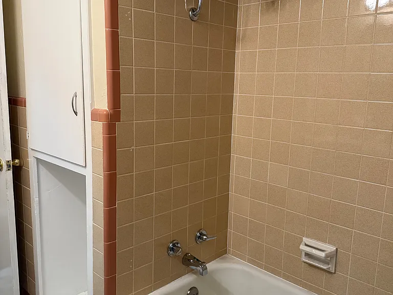 9641 Village Dr — Photo 16