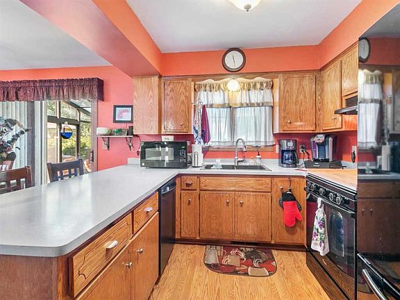 5th image of 8271 S Wilding Dr