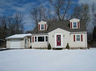 626 Beverly Dr, Webster, NY 14580