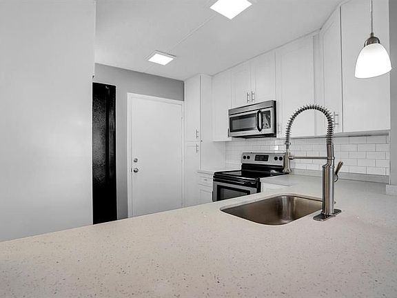 5th image of 4500 N Flagler Dr APT B7