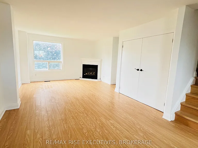 863 Datzell Ln — Photo 5