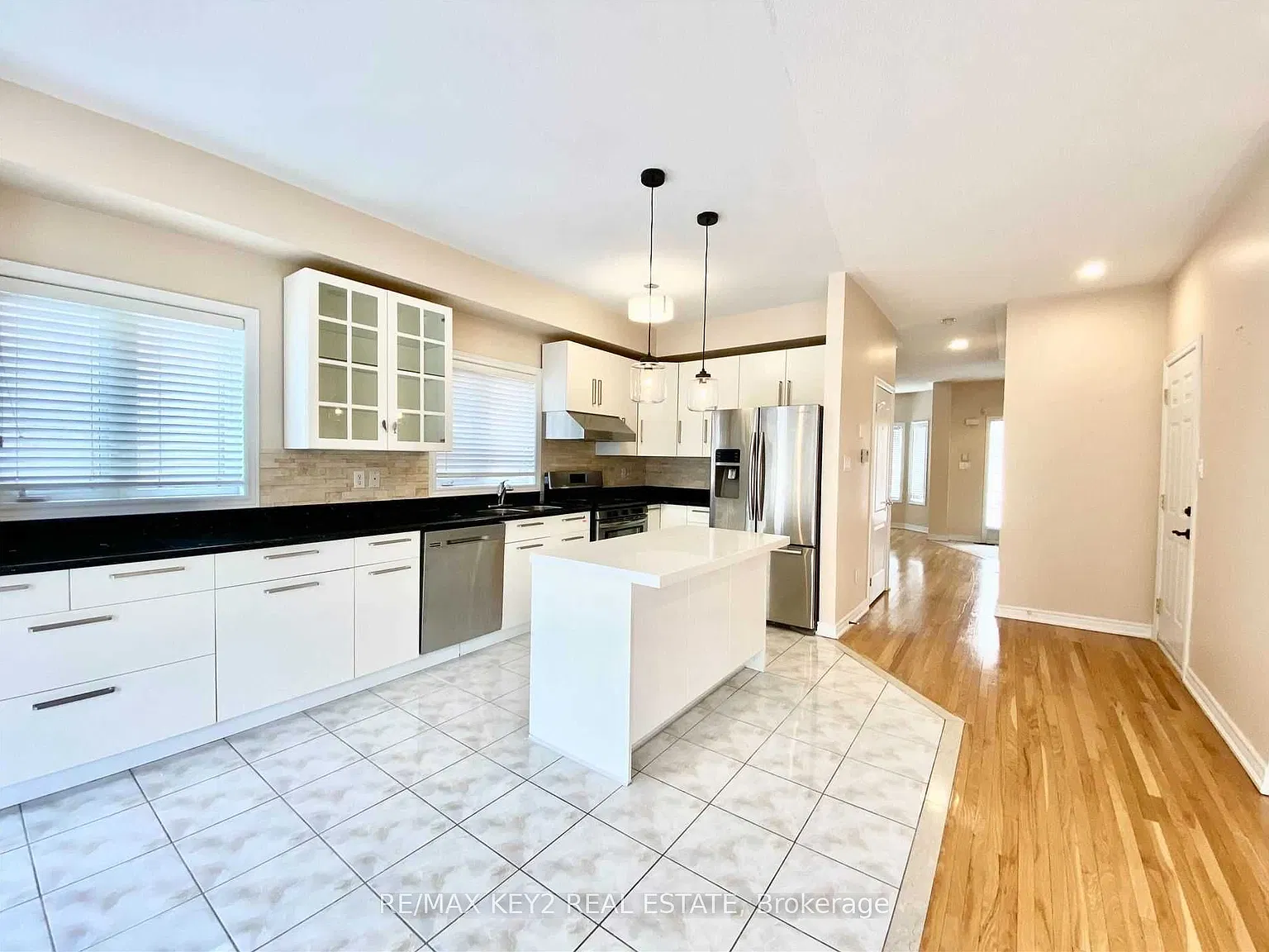 3 bed, $3,600 — Photo 2