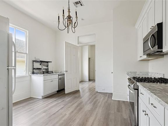 4th image of 2305 Soniat St #7