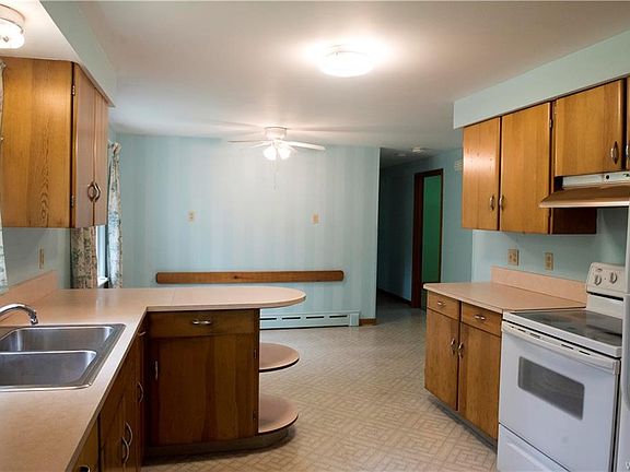 5th image of 2937 Nevada Ave