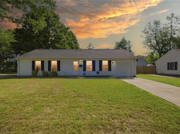 126 Harrington Rd, Newport News, VA 23602