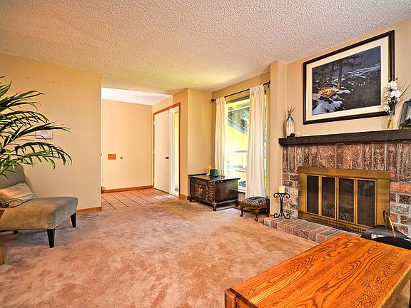 4th image of 8324 NE 120th Pl
