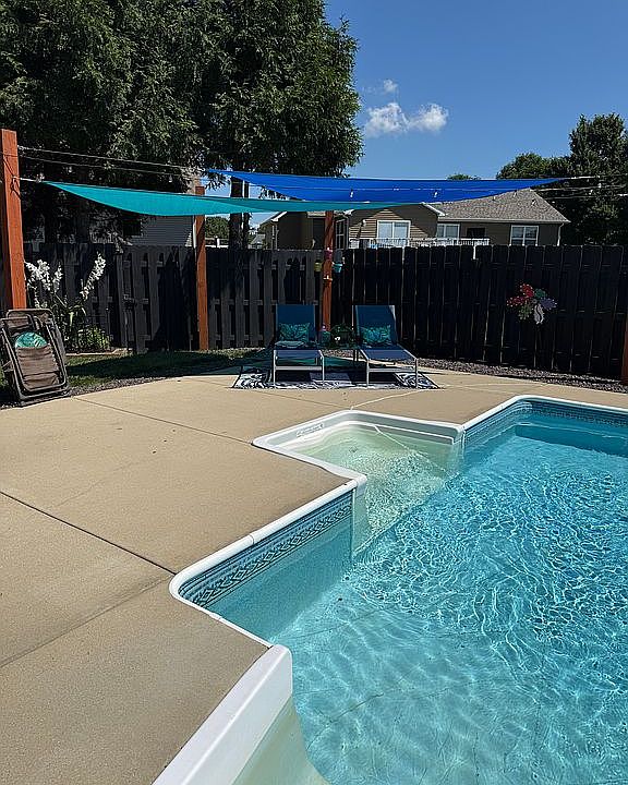 1st image of 605 Wintergreen Dr
