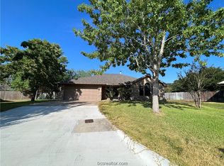 1511 Jasmine Ct, College Station, TX 77845