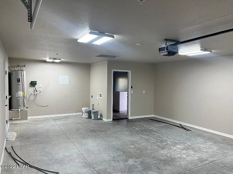 2425 Cloverlawn Dr #101 — Photo 9