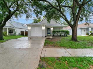 1417 Dew Bloom Rd, Valrico, FL 33594