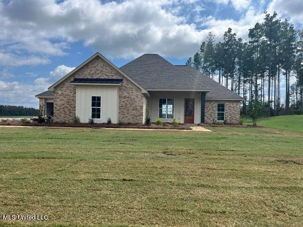 222 Lost Oak Ln, Brandon, MS 39047