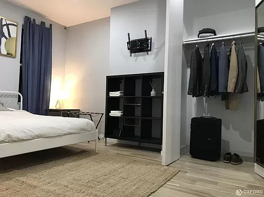 5th image of 159 Saint Nicholas Ave APT 2R