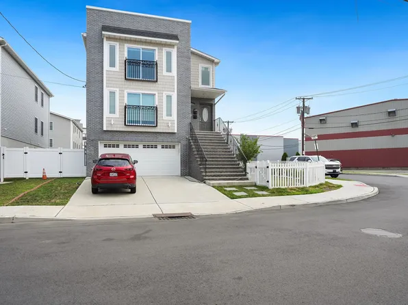 265 Dukes St, Kearny, NJ 07032