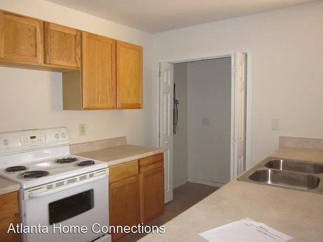 4560 Golf Vista Cir photo 1