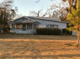 1013 Van Streat Hwy, Nicholls, GA 31554