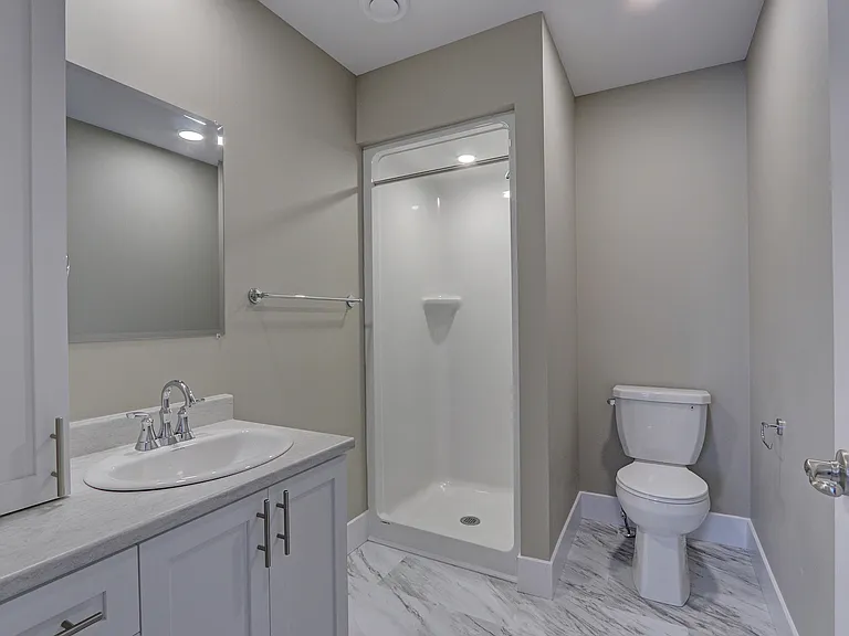 780 Hillcrest Dr #6 — Photo 4