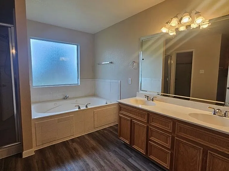 4410 Hank Dr — Photo 11
