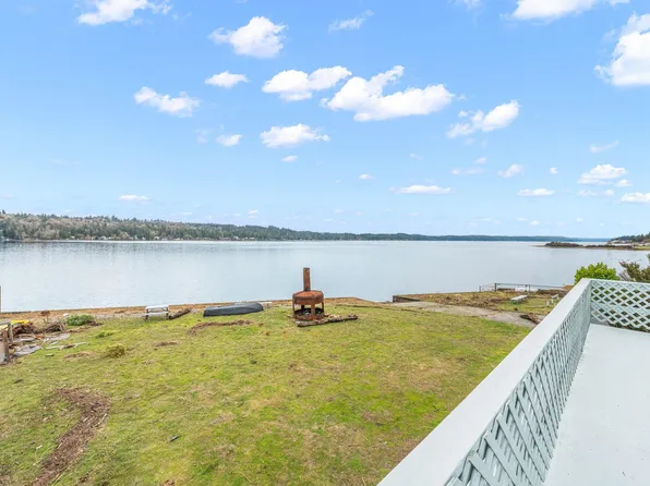 653 NE Gladwin Rd APT 8, Belfair, WA 98528