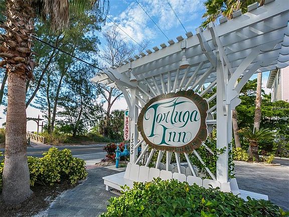 3rd image of 1325 Gulf Dr N #264