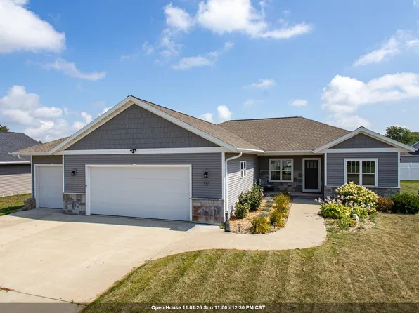 532 Patrick Ln, Pulaski, WI 54162