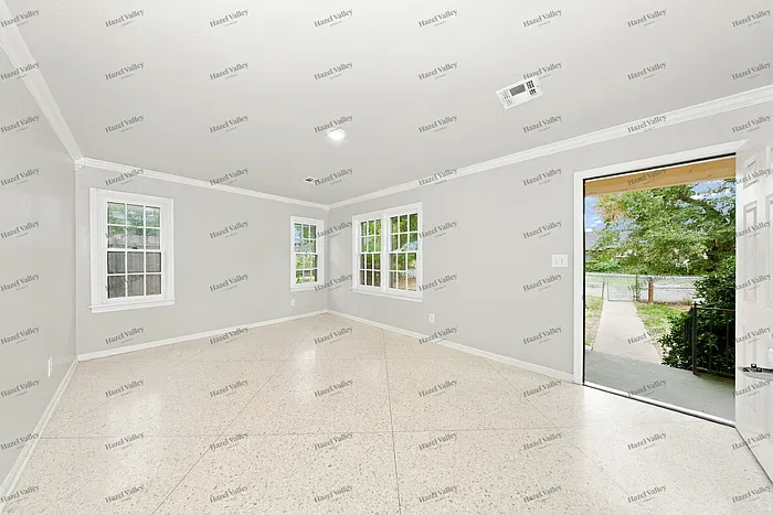 3 bed, 2.0 bath, 1692 sqft, $1,520 — Photo 3