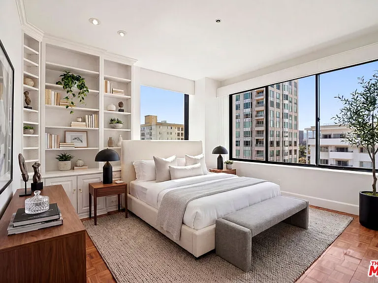 10724 Wilshire Blvd #1104 — Photo 30