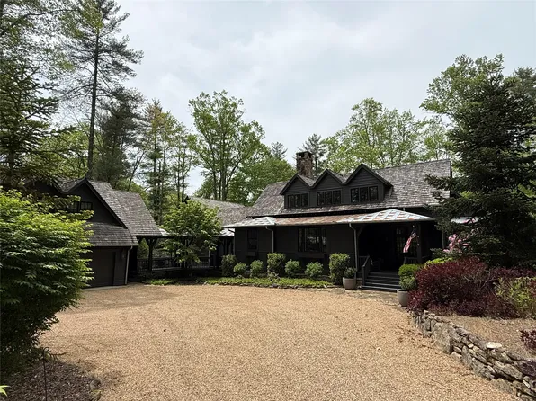 691 Valley Drive, Sapphire, NC 28774