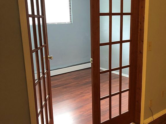 4th image of 724 Delta Ave APT 19