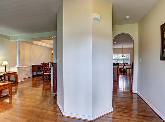 4th image of 9613 Mountain Cove Ct