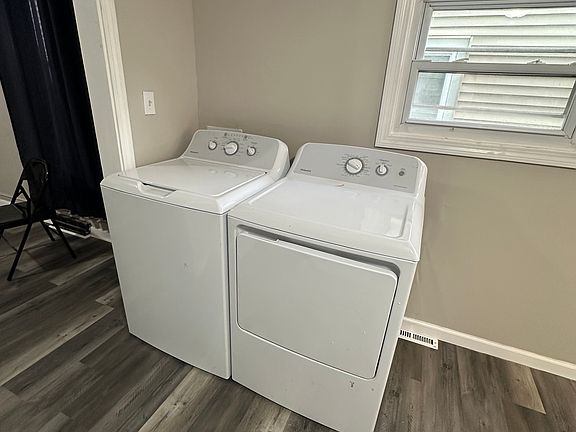 3rd image of 150 Plymouth St #1