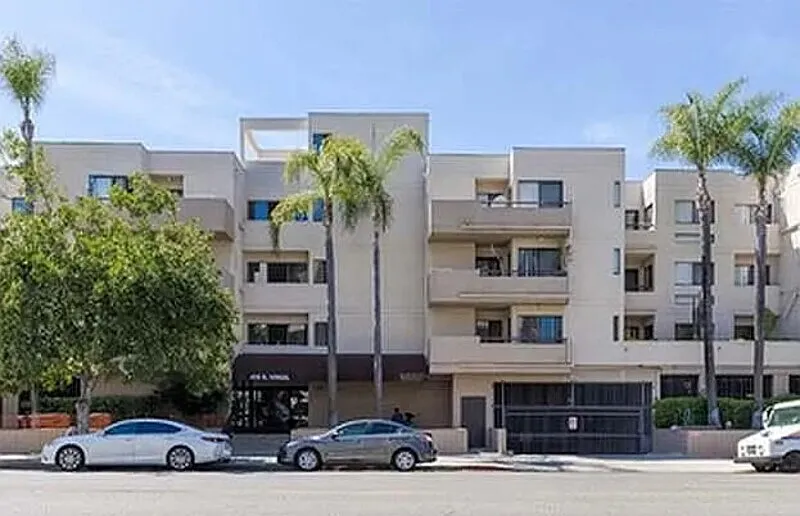 435 S Virgil Ave #106
