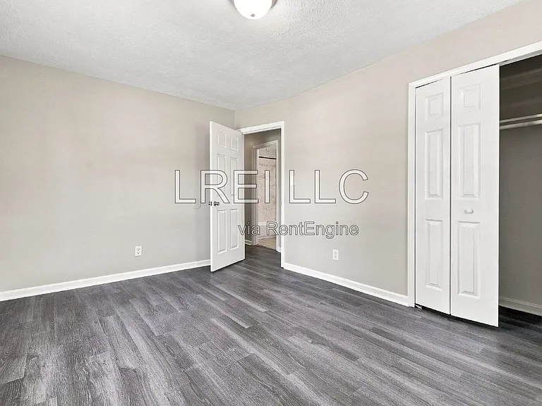 9410 Michael Edward Dr — Photo 4