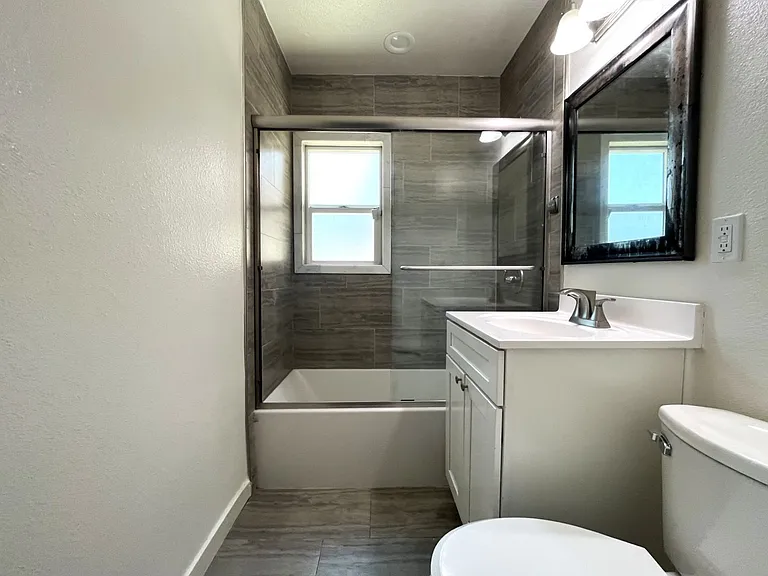 1629 Kendall Dr — Photo 10