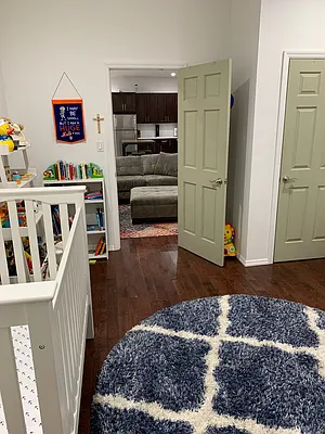 Rented by Compass | media 24