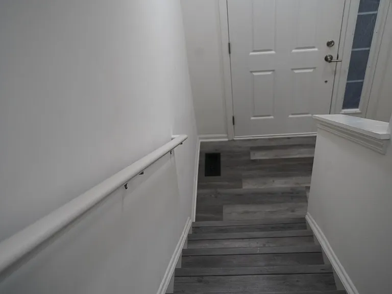 1423 Manning Ave — Photo 5