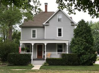720 E Center St, Le Roy, IL