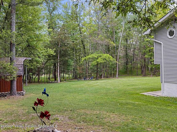 3rd image of 3 Coyote Court
