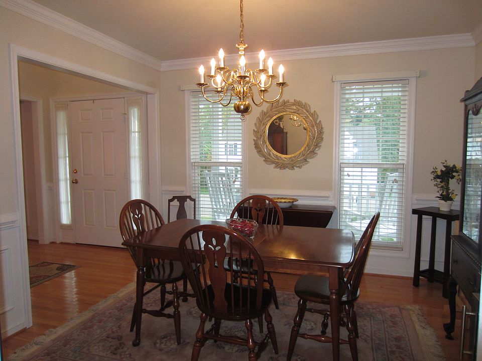 Formal dining room