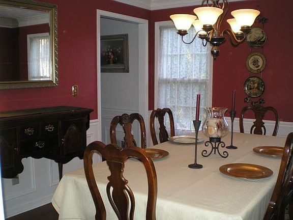3rd image of 2487 Settlers Ct