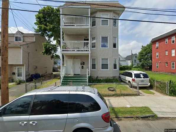 53 6th St #1, Bridgeport, CT 06607