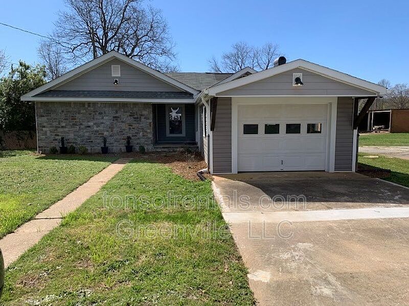 1st image of 105 Rosewood Way