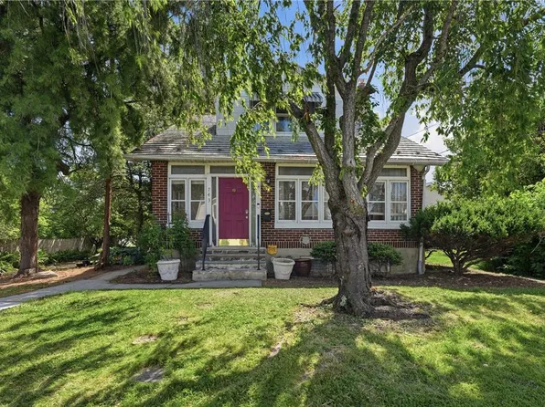 743 6th St, Whitehall, PA 18052