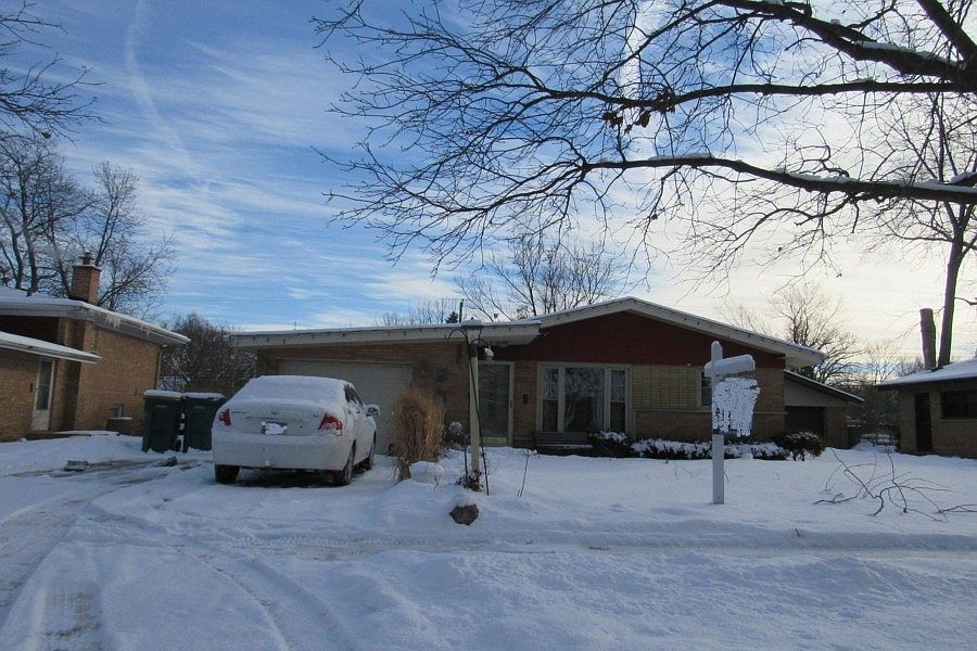 1st image of 2206 Tamarack Dr