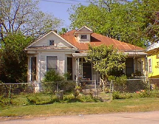 1st image of 109 PASO HONDO ST