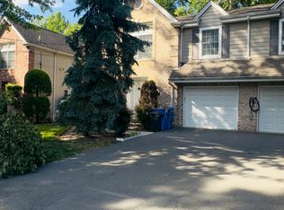 83 W Mahan St, Tenafly, NJ 07670